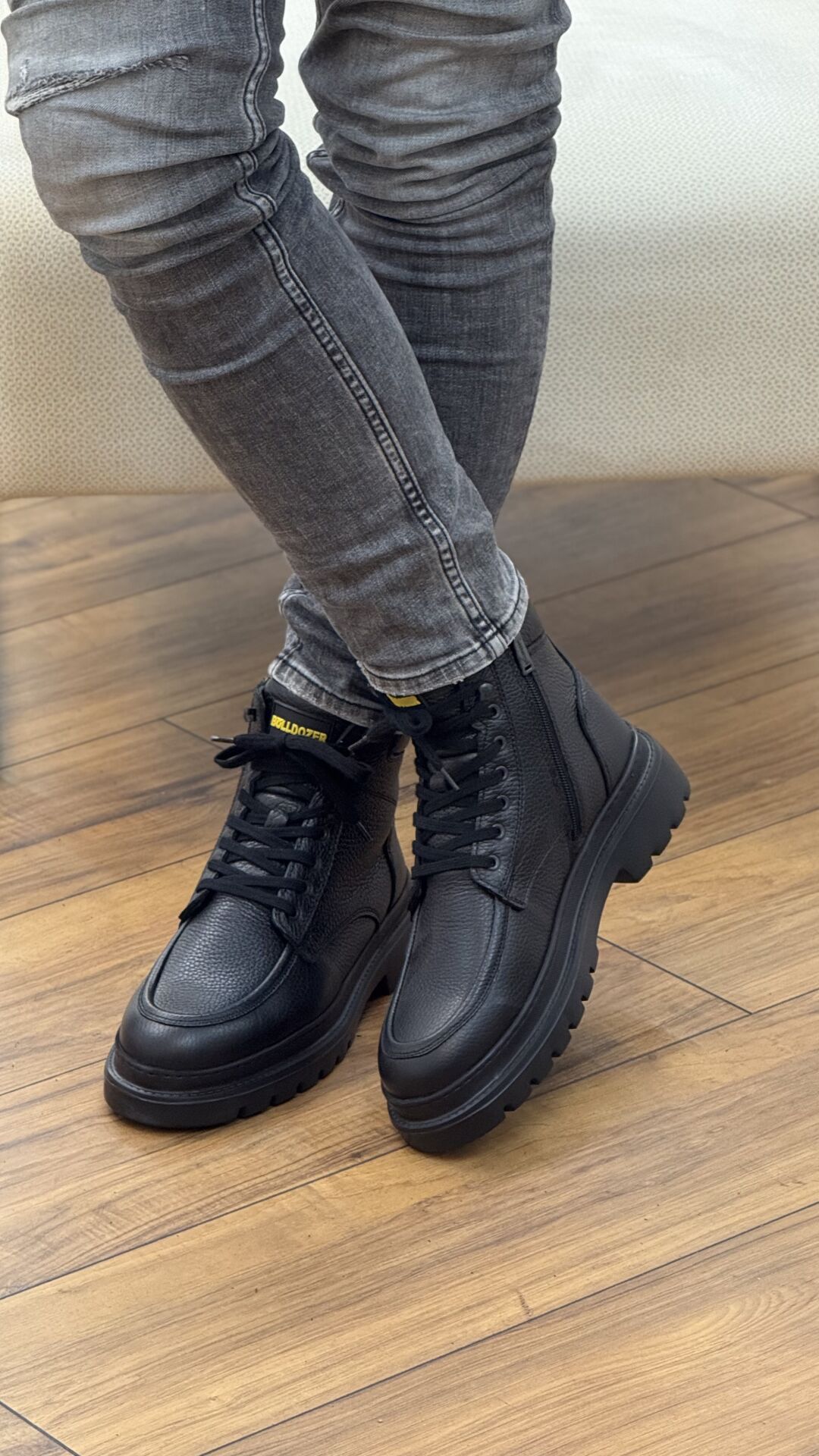 Bulldozer 240109 Deri Erkek Bot