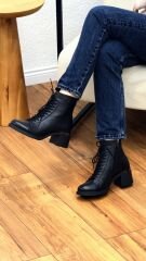 Rachel R1234 Kadın Hakiki Deri Bağcıklı Topuk Detay Bot