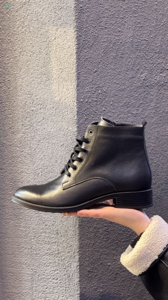 NEHİR İ-040 Bağcıklı Klasik Hakiki Deri Bot