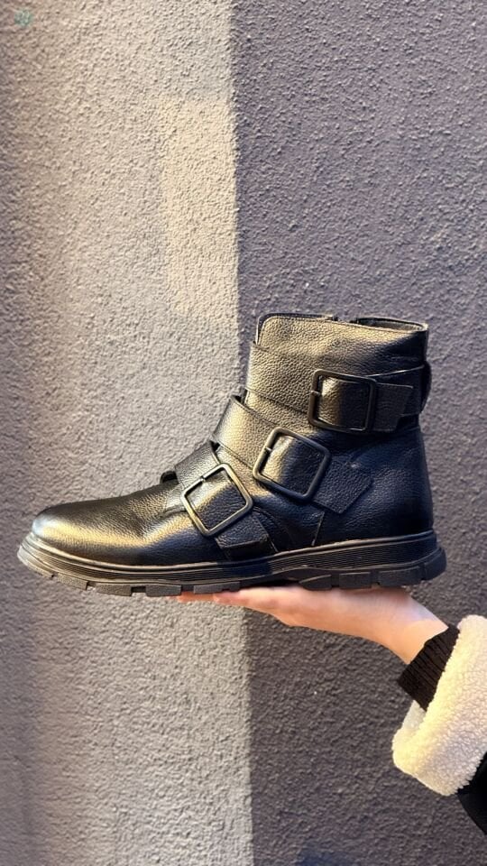 CHARMİA Hakiki Deri Tokalı Kauçuk Taban Bot