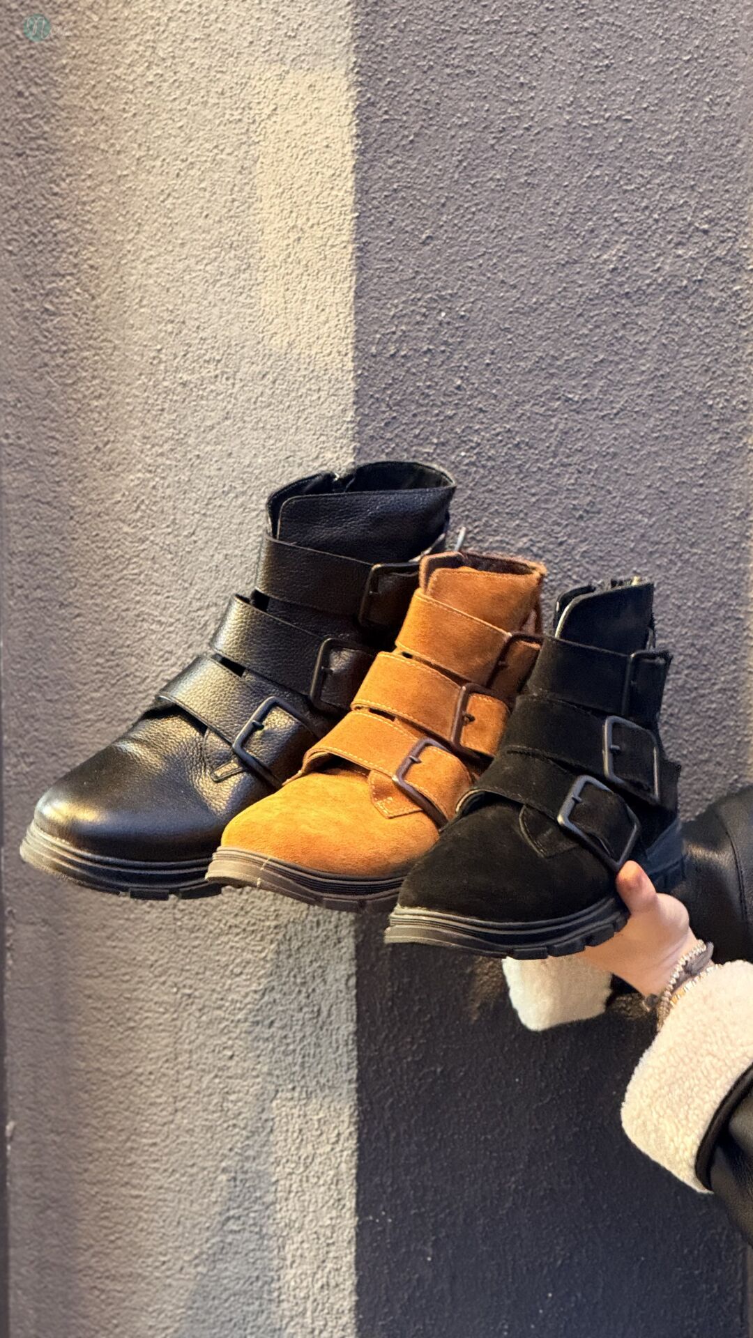 CHARMİA Hakiki Deri Tokalı Kauçuk Taban Bot