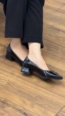 Liva Shoes A43 Kadın Siyah Desenli Toka Kısa Topuk  Ayakkabı